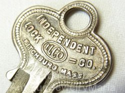 画像1: "ILCO Independent Lock Co. FITCHBURG, MASS."VINTAGE KEY：イルコ インディペンデント・ロック社 アメリカ合衆国 マサチューセッツ州 フィッチバーグ ヴィンテージ キー《参考画像有り》