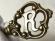 画像1: 【バーゲン】レトロな装飾“R”が美しいアンティークキー 85mm