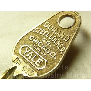 画像: ヴィンテージ キー, vintage key アメリカ“DURAND STEEL LOCKER CO. CHICAGO. MADE BY YALE” 【参考画像有り】【バーゲン】