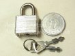 画像9: ヴィンテージ南京錠,vintage padlock MASTER LOCK CO. MILWAUKEE WIS. U.S.A.【極小サイズ】【１９５０年代製造】《多層構造》１９×２９ミリ【参考画像有り】か【バーゲン】