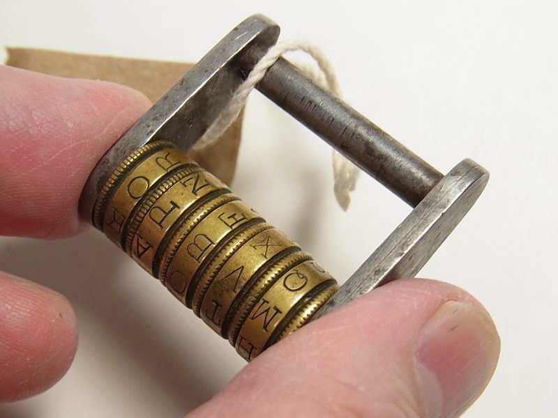 画像: 【希少】イギリス アンティーク ５文字ダイヤル式　南京錠　１８００年代末製　33×32mm