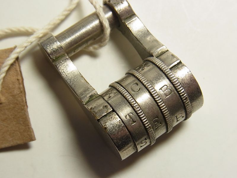 画像: 【希少】イギリス アンティーク ミニ ３文字ダイヤル式　南京錠　１８００年代末製　22×33mm