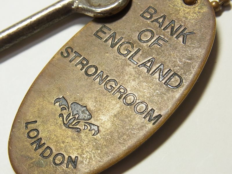 画像: 【極希少品・当店初入荷】イングランド銀行 ( Bank of England )　真鍮タグ付き　キー　