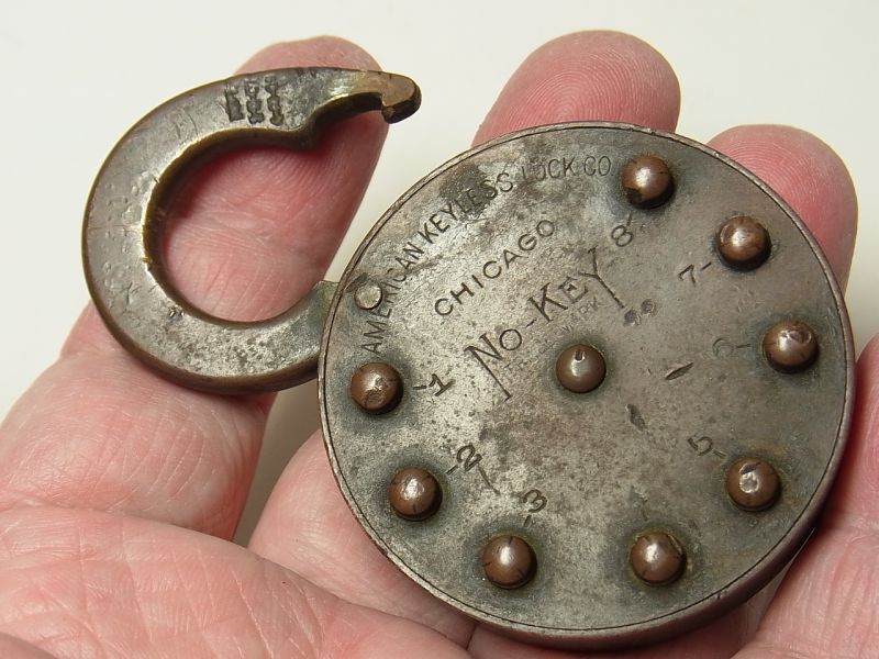 画像: ★参考画像有り【希少】アンティーク アメリカ American keyless lock company製 No-Key “キー不要”南京錠 1900年代初頭製