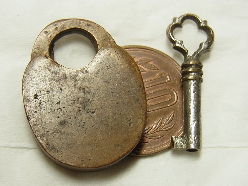 画像: アンティーク 英国 mini 南京錠 真鍮製 23×30mm