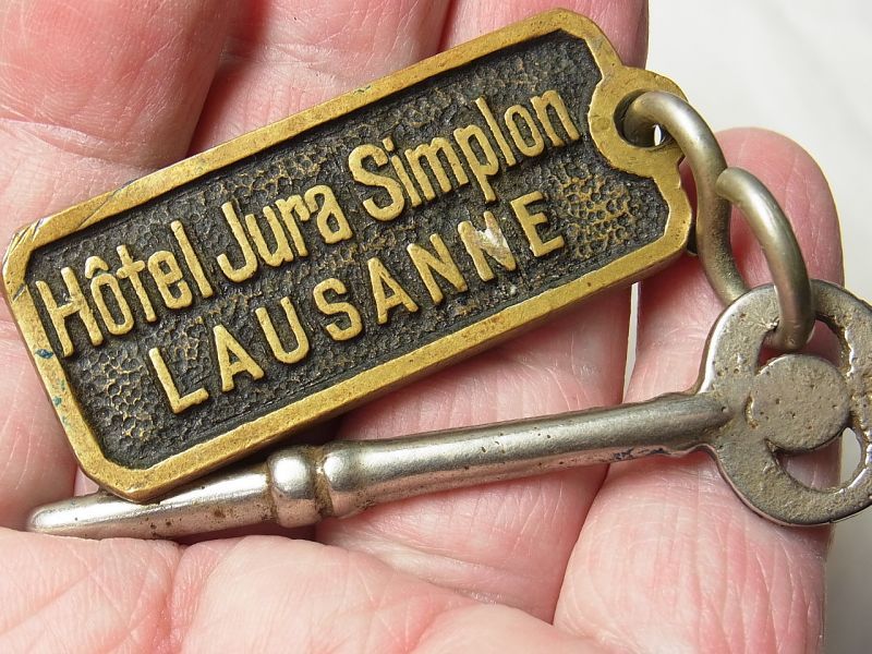 画像: 【希少】【１９００年代初頭】【参考画像有り】アンティーク スイス ローザンヌ Hotel Jura Simplon ホテルタグ付き キー