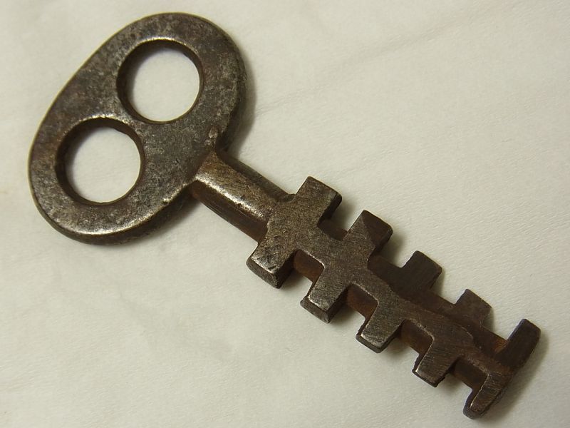 画像: 【希少】１９００年代初頭 アメリカ アンティーク 南京錠のキー 54mm