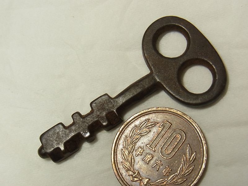 画像: 【希少】１９００年代初頭 アメリカ アンティーク 南京錠のキー 51mm
