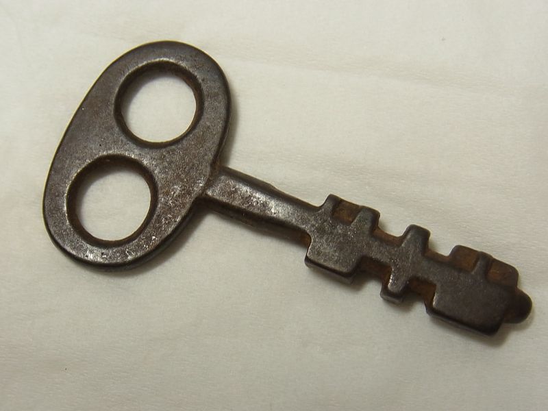 画像: 【希少】１９００年代初頭 アメリカ アンティーク 南京錠のキー 51mm