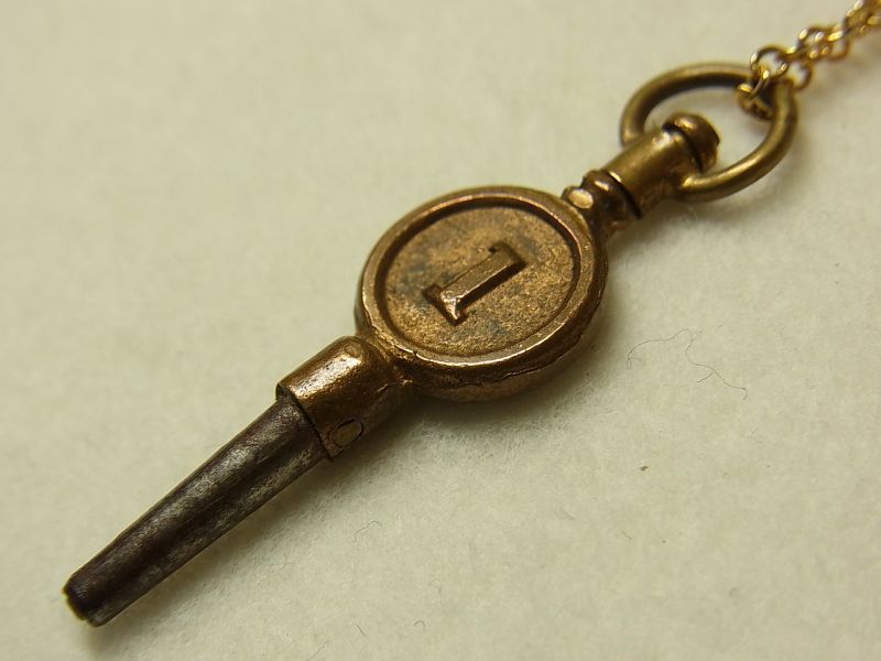 画像: “１”英国 1800年代末製 アンティーク 懐中時計のキー（チェーン有り。無しの場合は３００円引き）