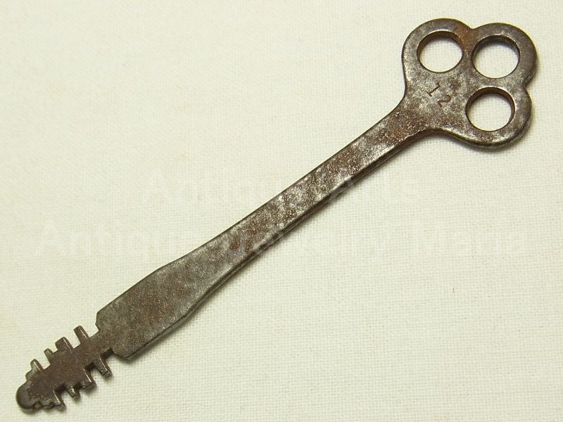 画像: アンティークキー,antique key, stamford yale & towne conn. u.s.a. １９０２年製 89mm【参考資料画像有り】