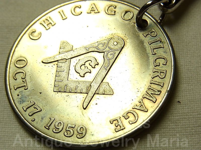 画像: アメリカ合衆国ペンシルベニア州ピッツバーグにあったフリーメイソン施設25周年（1934-1959）記念 ヴィンテージ メダル キーフォルダー 34mm【バーゲン】［１９５９年］