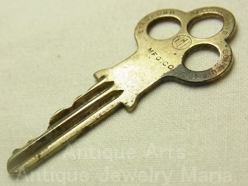 画像: アンティークキー,antique key, stamford yale & towne conn. u.s.a. １９０２年製【参考資料画像有り】