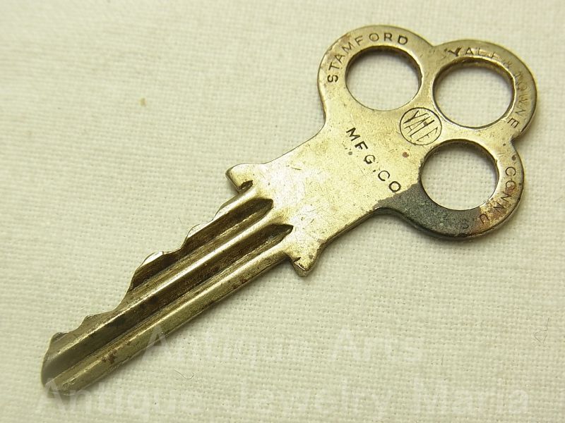 画像: アンティークキー,antique key, stamford yale & towne conn. u.s.a. １９０２年製【参考資料画像有り】