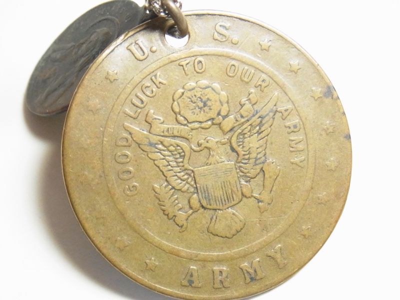 画像: 【第二次世界大戦当時もの】 “GOOD LUCK TO OUR ARMY（我が軍の幸運・成功を祈る！）アメリカ ミリタリーエンブレム  メダル 31mm  (チェーン有。無し-300円引き）