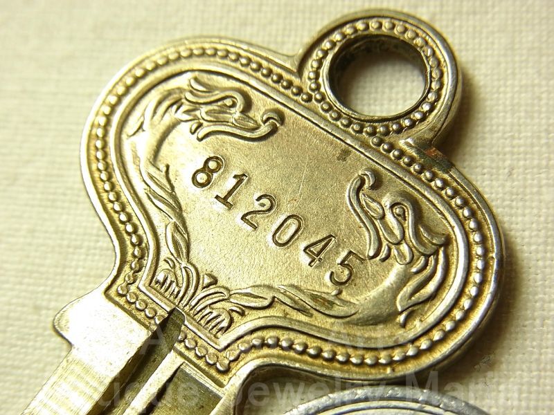 画像: ヴィンテージ キー, vintage key アメリカ 《ドラゴン：龍のイラストが魅力！》MADE IN RUSSWIN U.S.A.【バーゲン】