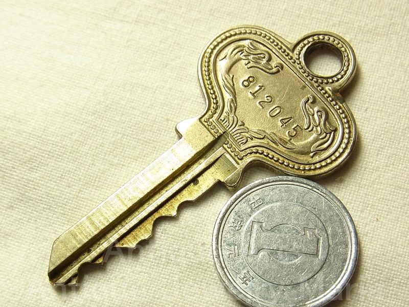 画像: ヴィンテージ キー, vintage key アメリカ 《ドラゴン：龍のイラストが魅力！》MADE IN RUSSWIN U.S.A.【バーゲン】