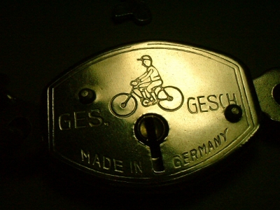 画像: ドイツ ヴィンテージ自転車用チェーン付き南京錠 1950年代製（b）【未使用品】
