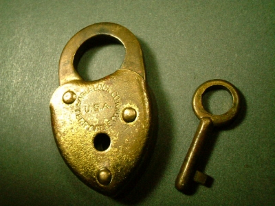 画像: アメリカ ヴィンテージminiハート形真鍮製南京錠