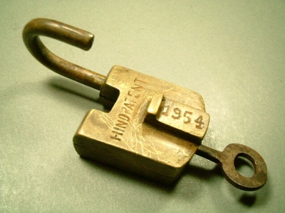 画像: アメリカ ミニ南京錠 1950年代真鍮製